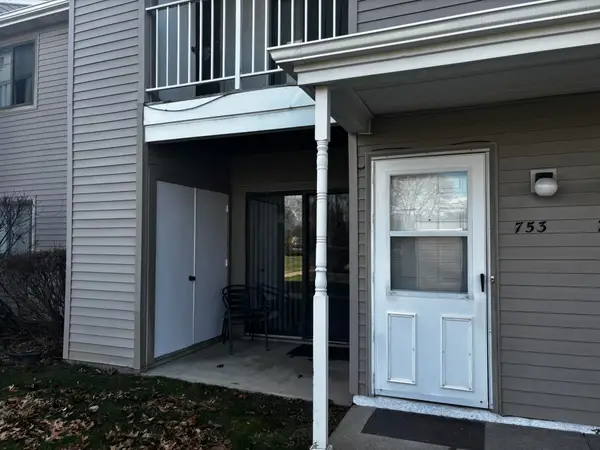 753 Clubhouse Drive, Ypsilanti, MI 48197