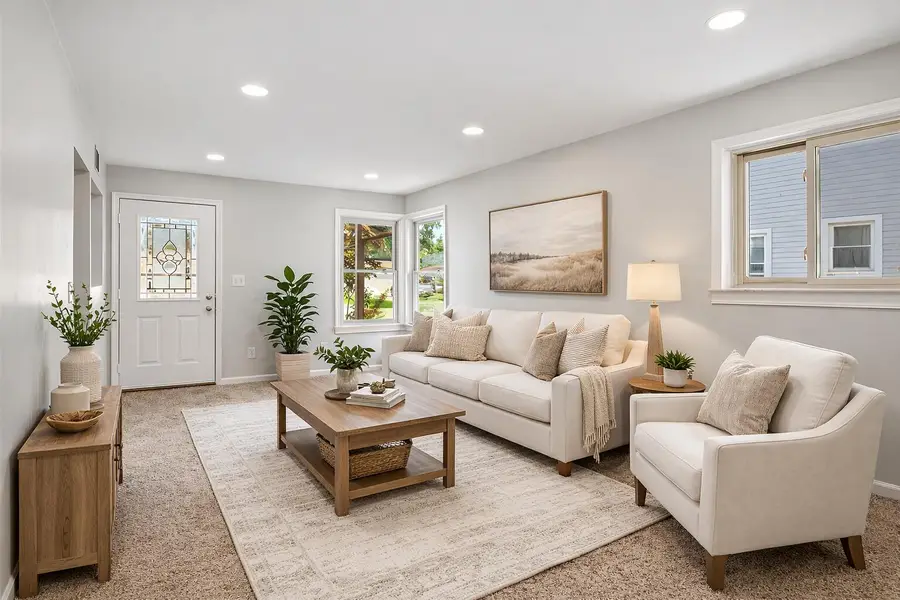 24337 Pennie Street, Dearborn Heights, MI 48125 - #2