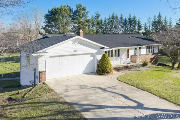 260 Vine Street Se, Caledonia, MI 49316