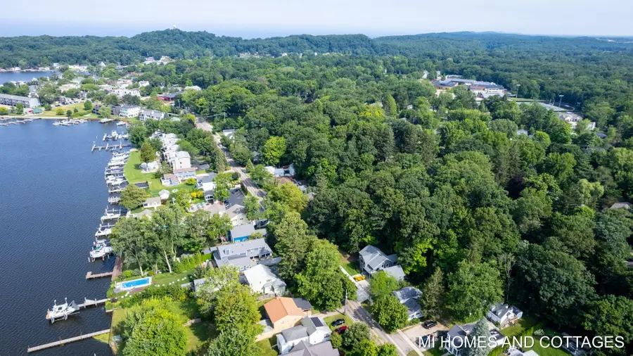 702 Lake Street, Saugatuck, MI 49453 - #3
