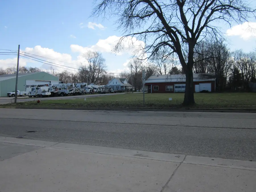 524 E Main Street, Hartford, MI 49057 - #3