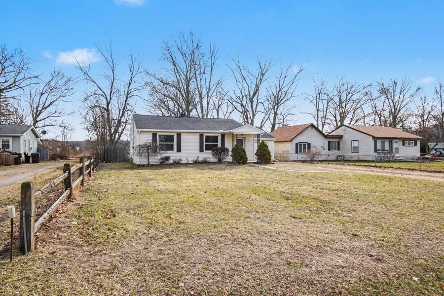 7134 Maplewood Drive, Temperance, MI 48182 - #2