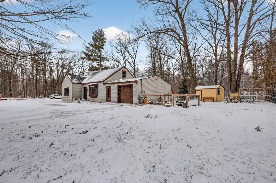 586 N Peterson Road, Muskegon, MI 49445 - #2