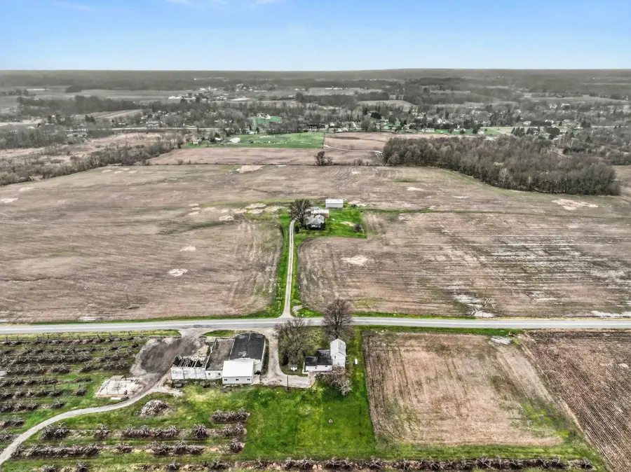 4659 Hendershot Avenue Nw, Alpine, MI 49544 - #2