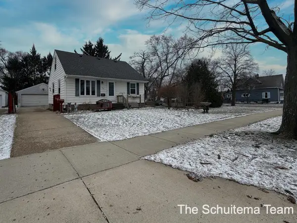 388 W 21st Street, Holland, MI 49423