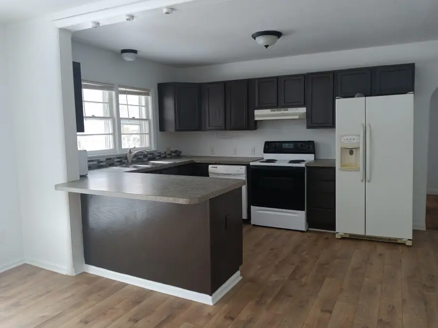 229 W High Street, Bangor, MI 49013 - #3