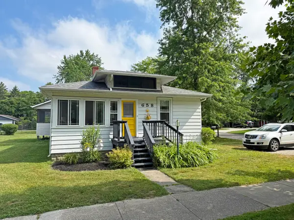 658 Allegan Street, Saugatuck, MI 49453