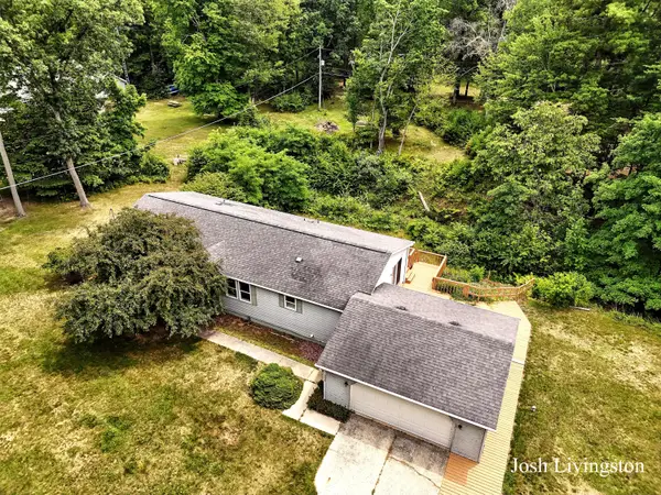 6306 E Carrigan Court, Newaygo, MI 49337