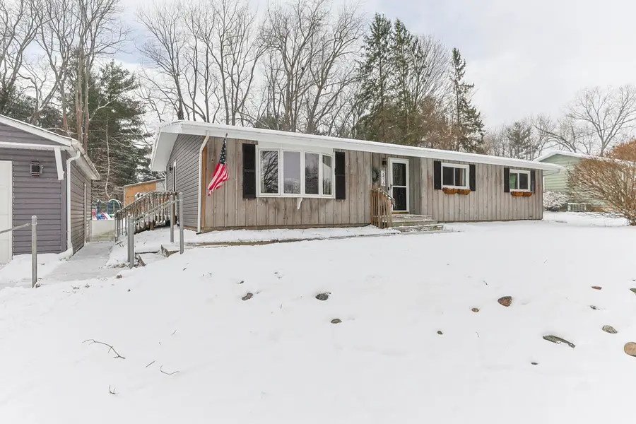 2416 Blanchard Drive, Niles, MI 49120 - #2