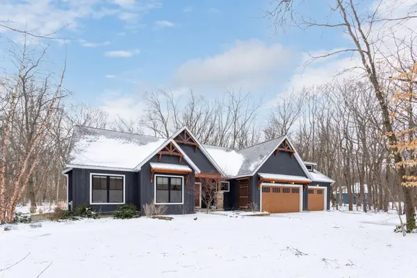 3175 Light House Way, Saugatuck, MI 49453