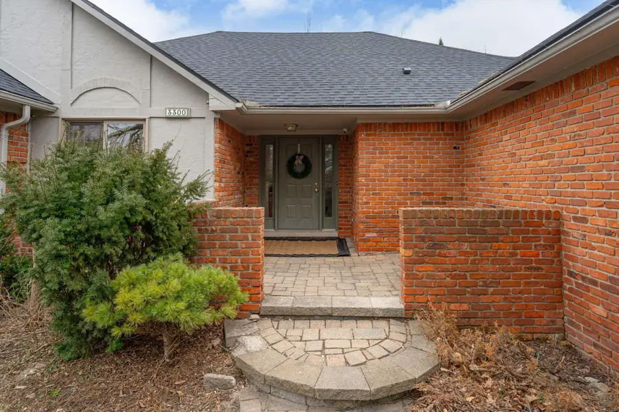 3300 Walton Boulevard, Rochester, MI 48309 - #2