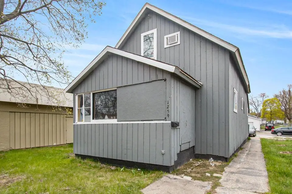 1259 E Apple Avenue, Muskegon, MI 49442 - #1