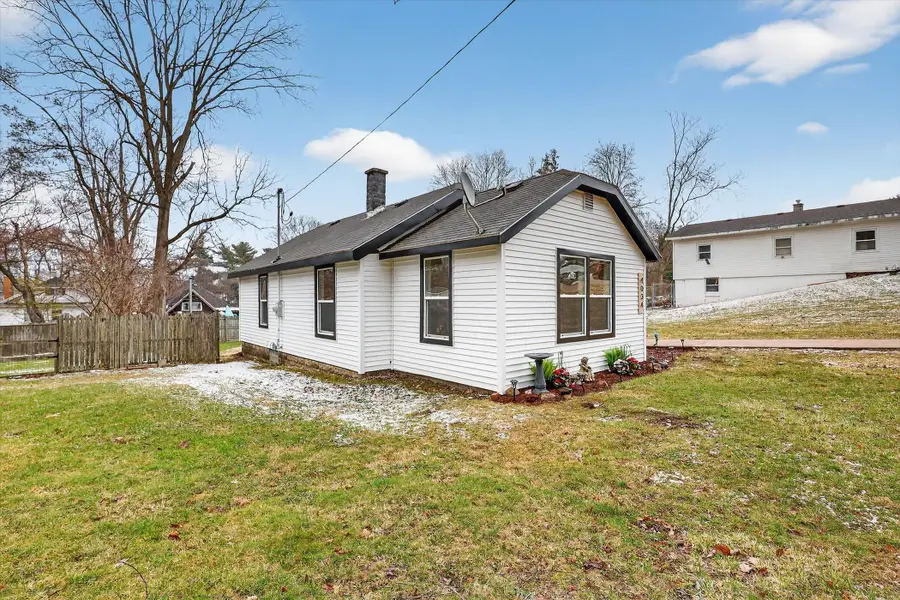 4034 Childs Avenue Nw, Comstock Park, MI 49321 - #2