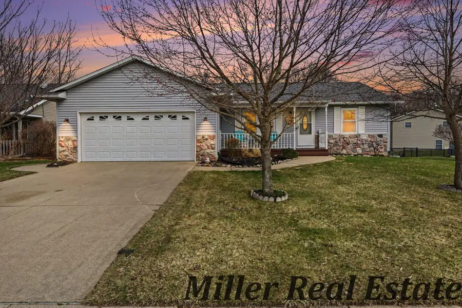 1425 S Montgomery Street, Hastings, MI 49058 - #2