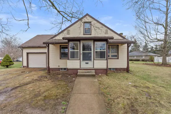 515 Maumee Street, Jonesville, MI 49250
