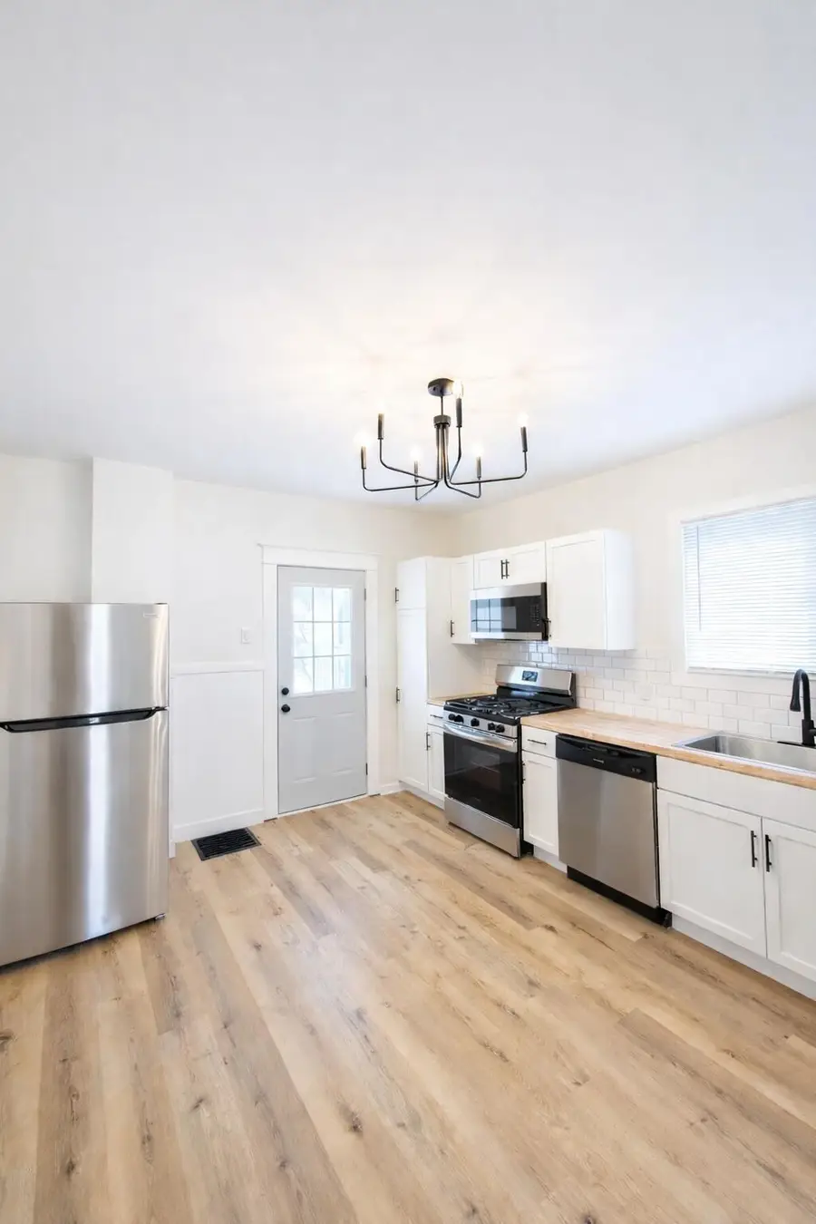 12 E 19th Street, Holland, MI 49423 - #3