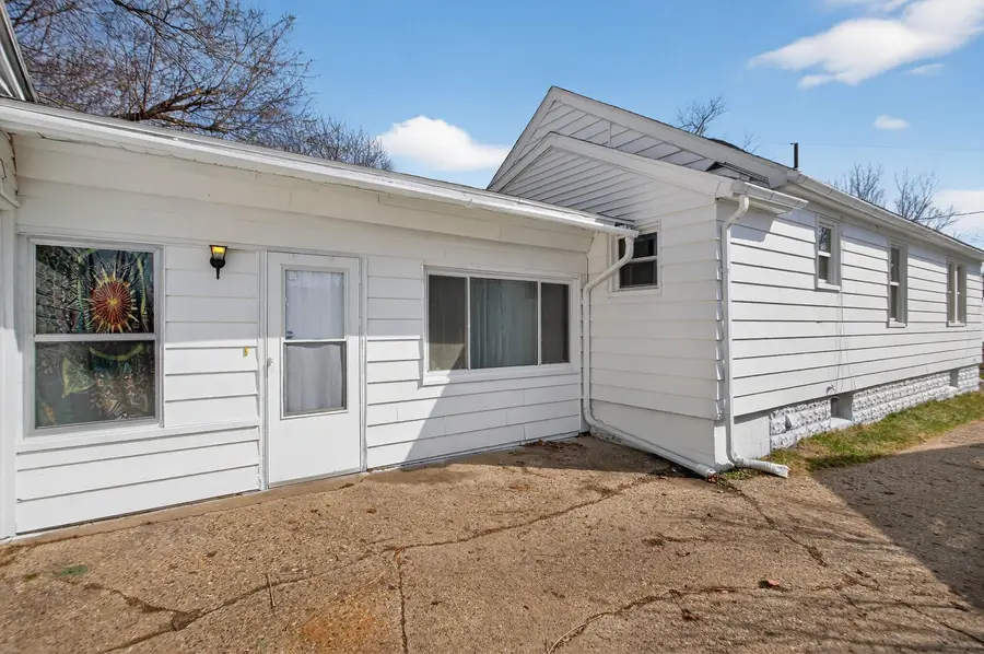 630 Saint Clair Avenue, Jackson, MI 49202 - #3