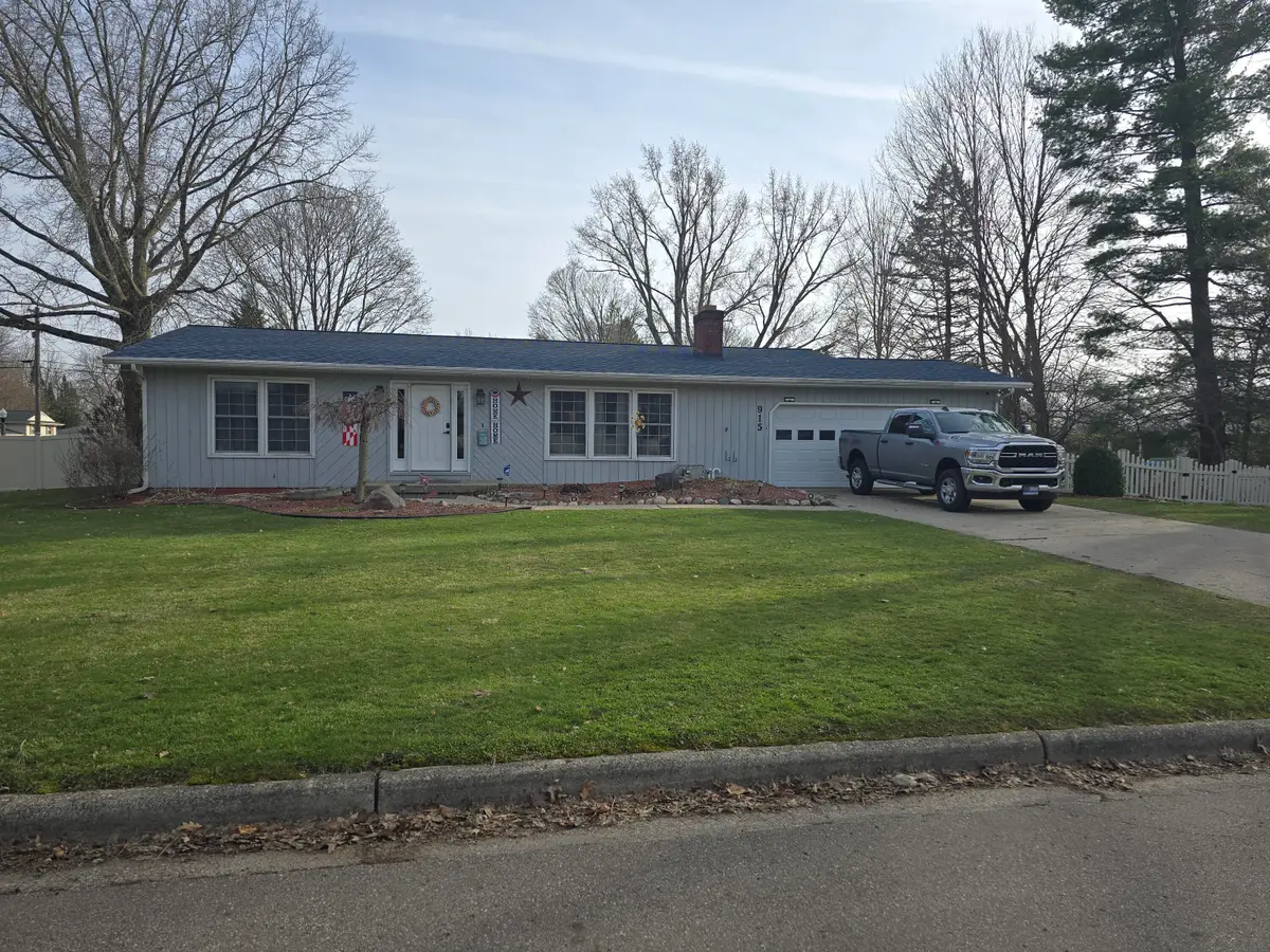 915 Grand Avenue, Sturgis, MI 49091 - #1