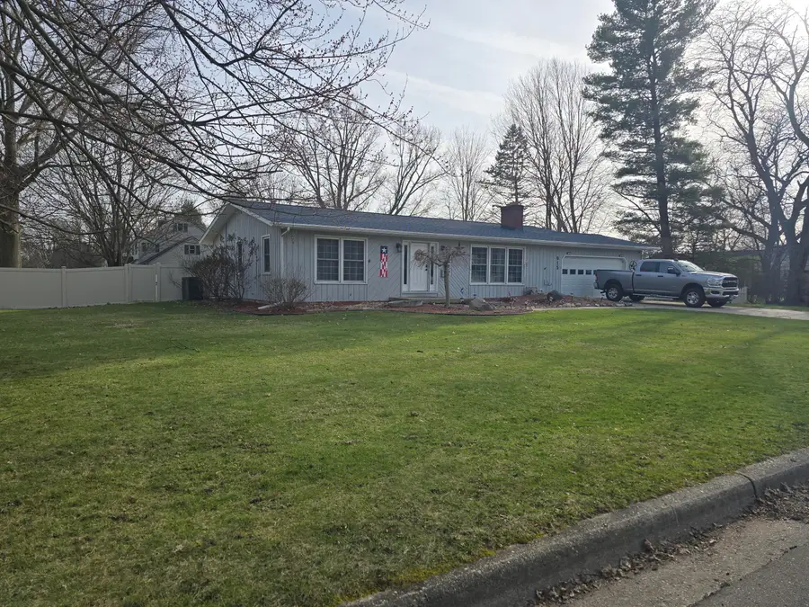 915 Grand Avenue, Sturgis, MI 49091 - #3