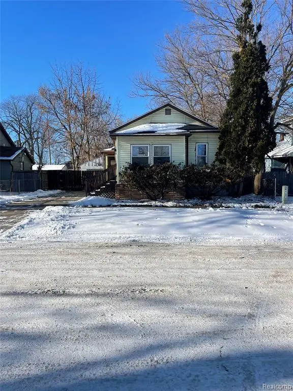 909 N Granger Street, Saginaw, MI 48602 - #1