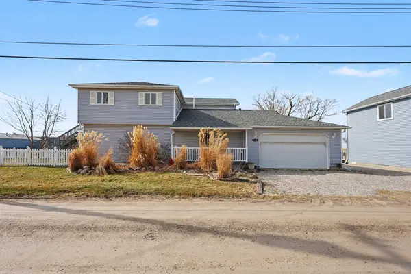 7128 Lazy Lane, Harsens Island, MI 48001