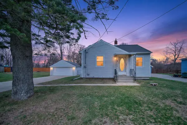 3020 Chippewa Trail, Jackson, MI 49202 - #1