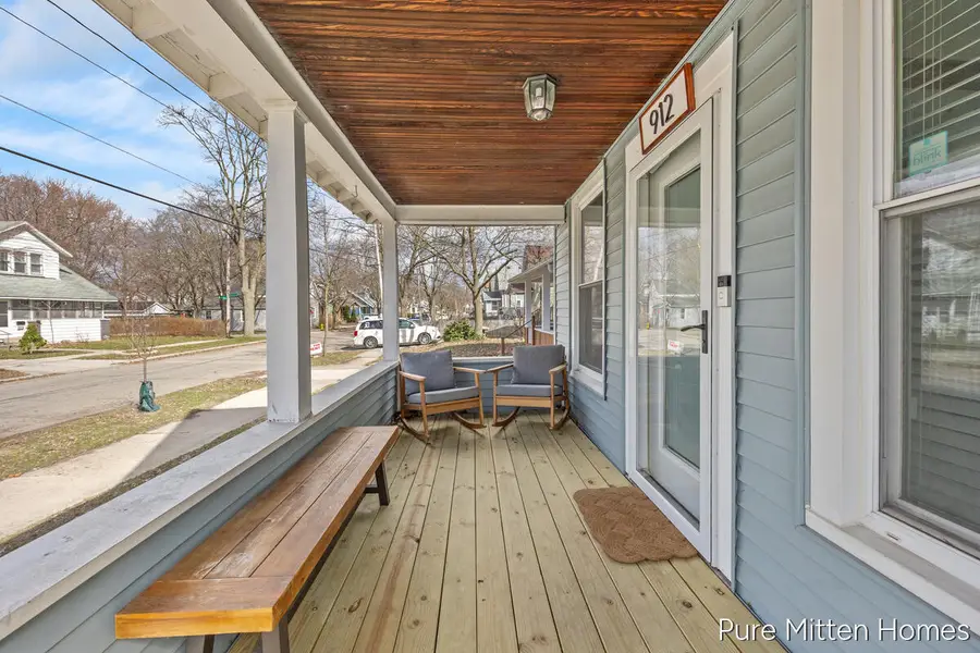 912 Arianna Street Nw, Grand Rapids, MI 49504 - #3