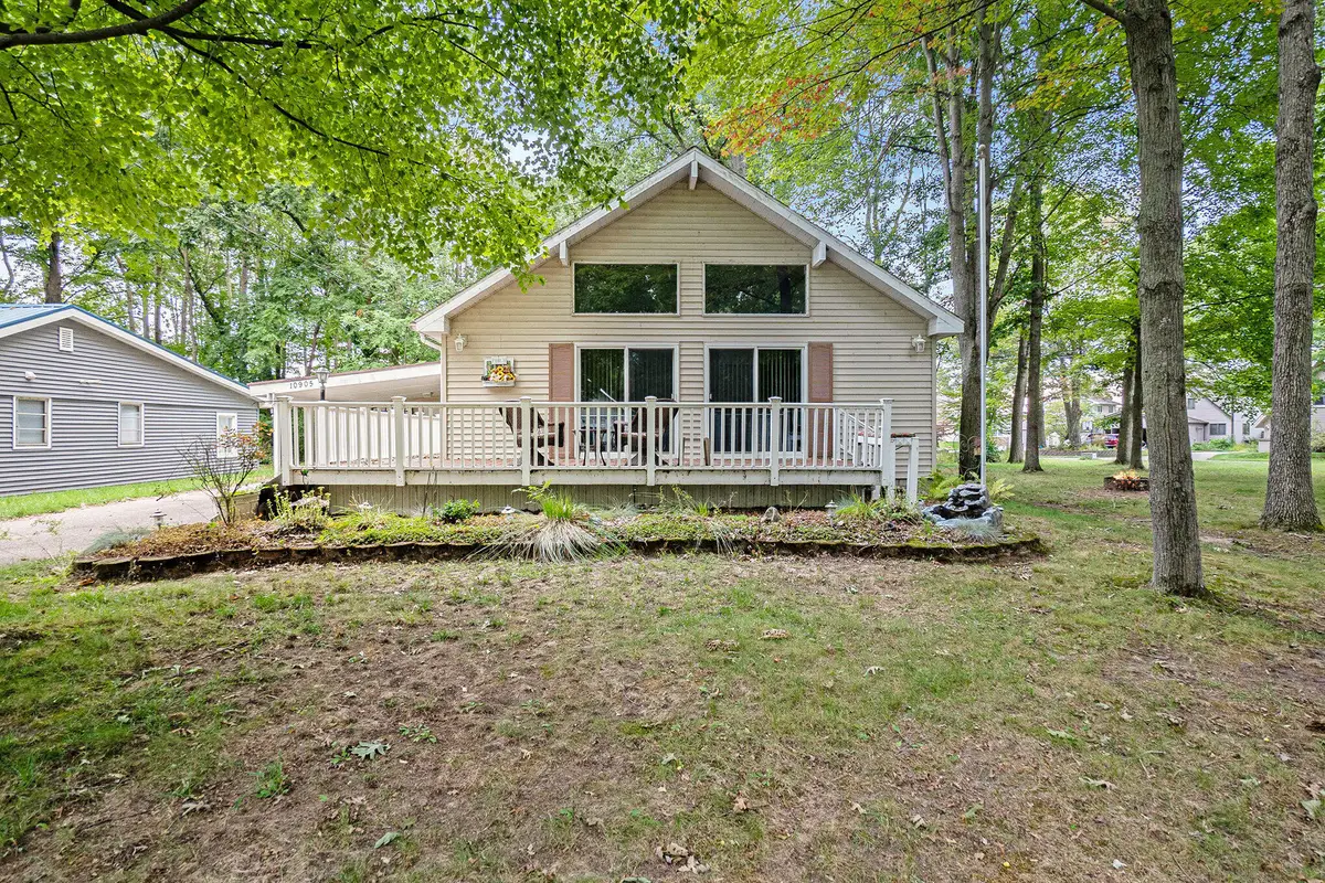 10905 1st Street, Canadian Lakes, MI 49346 - #1