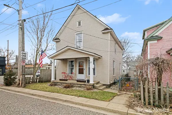 17 Vandine Place Ne, Grand Rapids, MI 49503