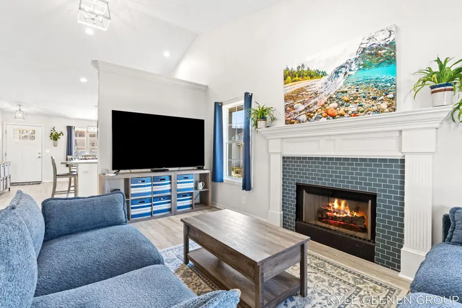 14563 Twin Oaks Street, Holland, MI 49424 - #2