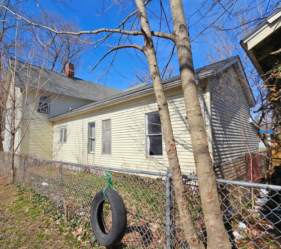 122 Oak Street, Dowagiac, MI 49047 - #2