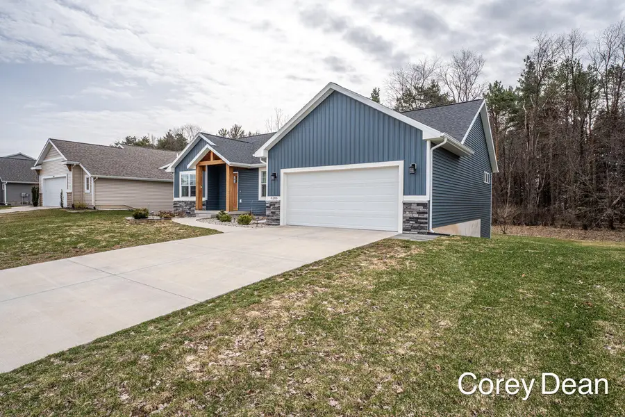 6286 Parker Street, Allendale, MI 49401 - #3