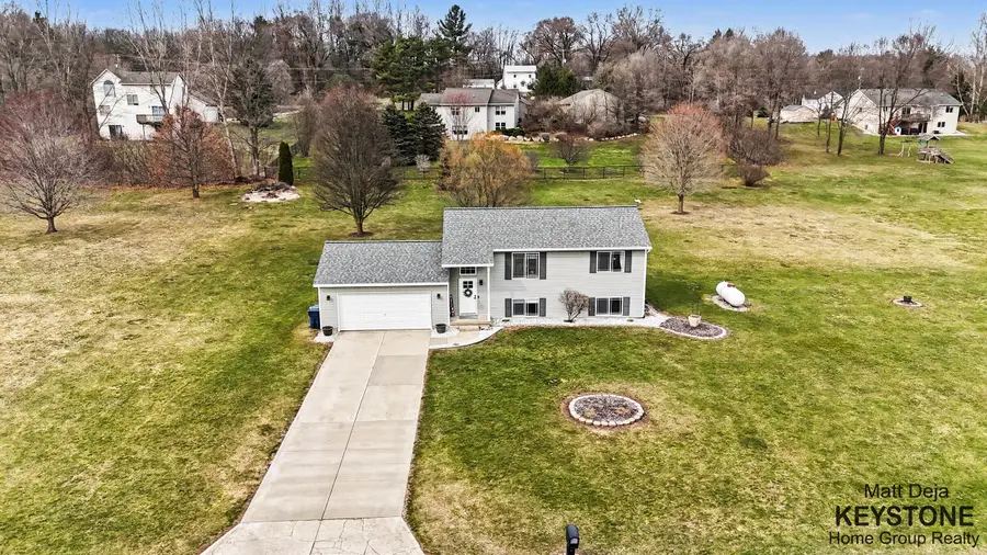 3567 Jacobs Corner Road Ne, Rockford, MI 49341 - #3