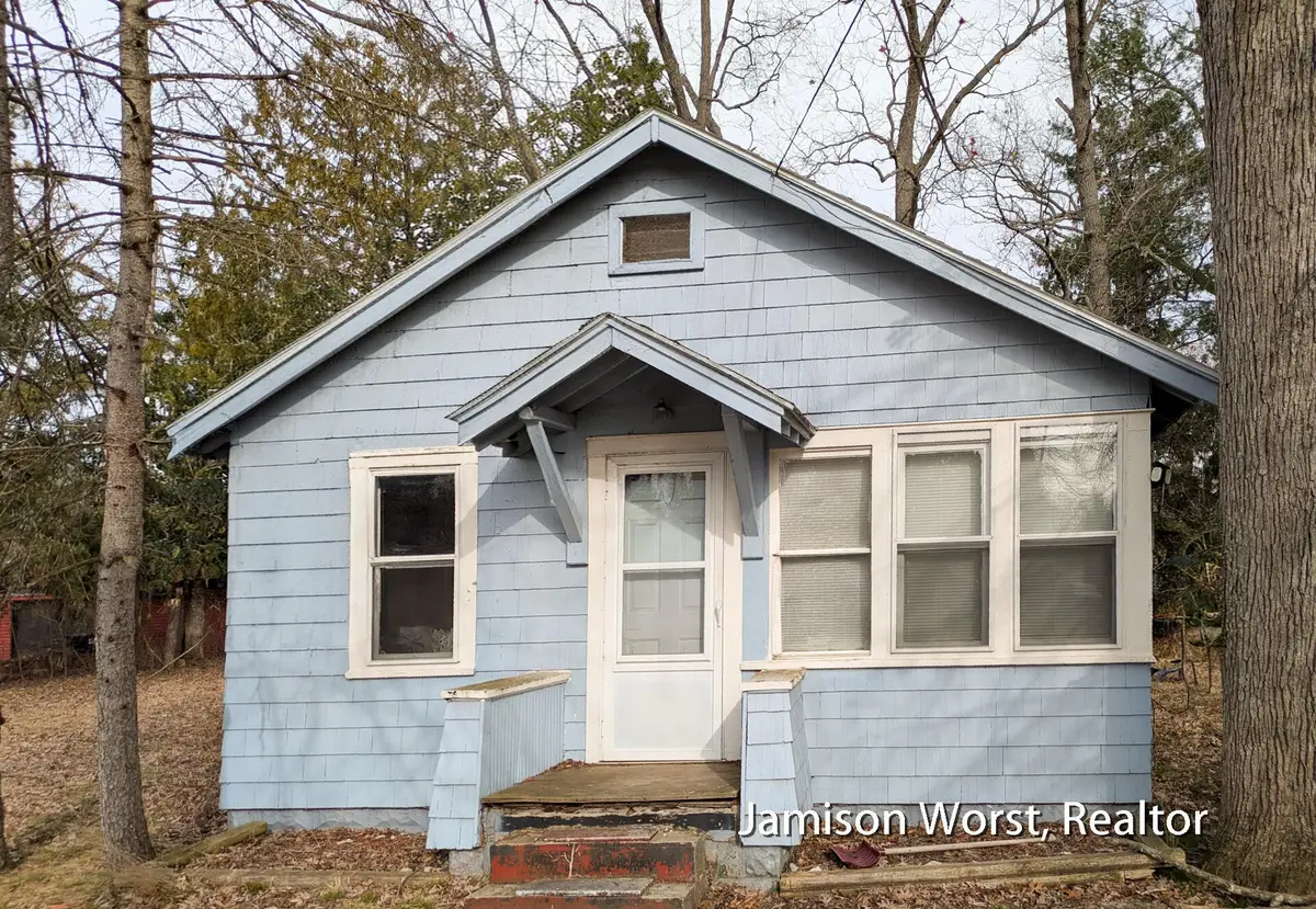 48 S Kenwood Street, Muskegon, MI 49442 - #1