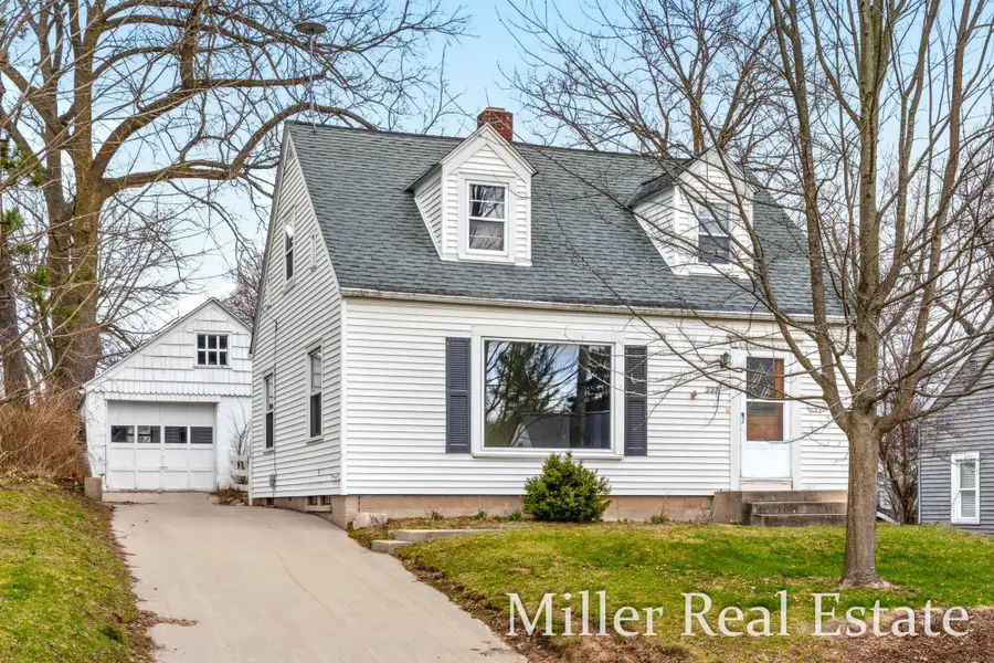 227 W Benson Street, Hastings, MI 49058 - #2