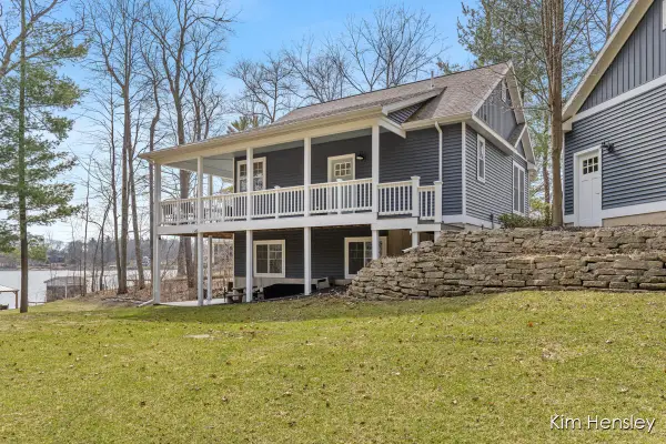 12636 Point Drive, Gowen, MI 49326