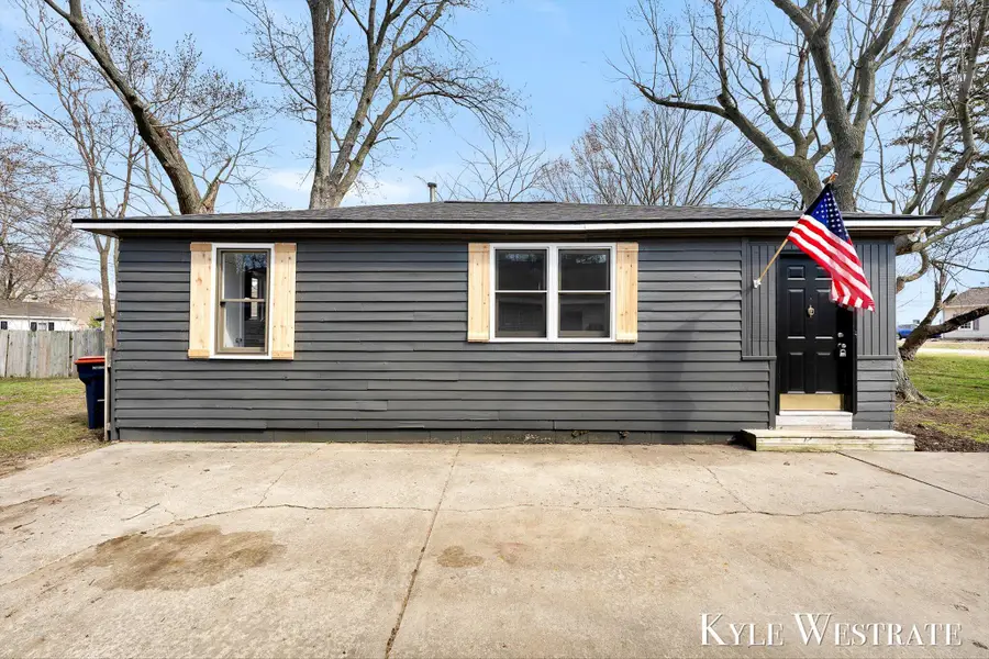 489 W 23rd Street, Holland, MI 49423 - #2