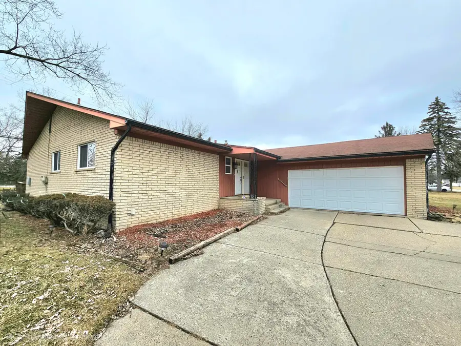 23015 Brandywynne Street, Southfield, MI 48033 - #2