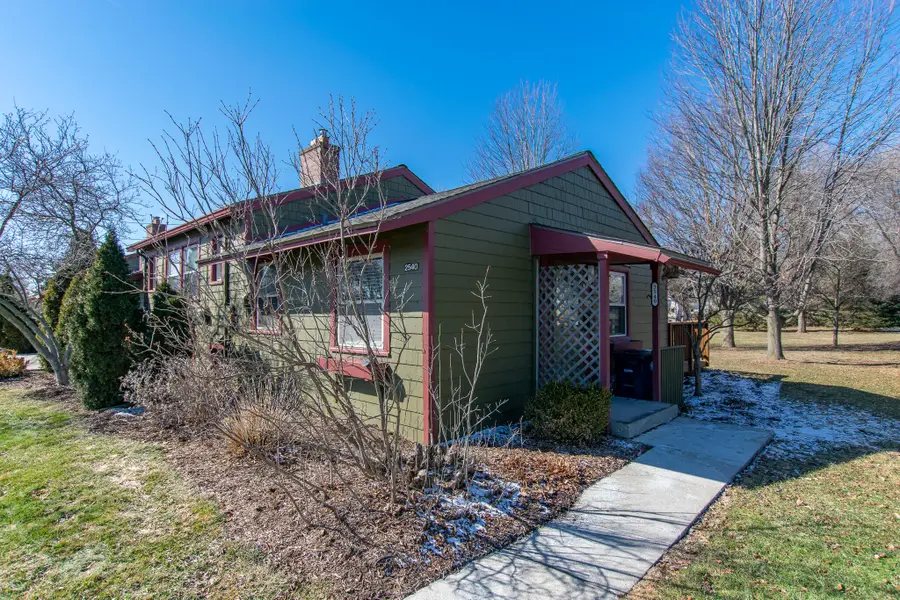 2540 Pittsfield Boulevard, Ann Arbor, MI 48104 - #2