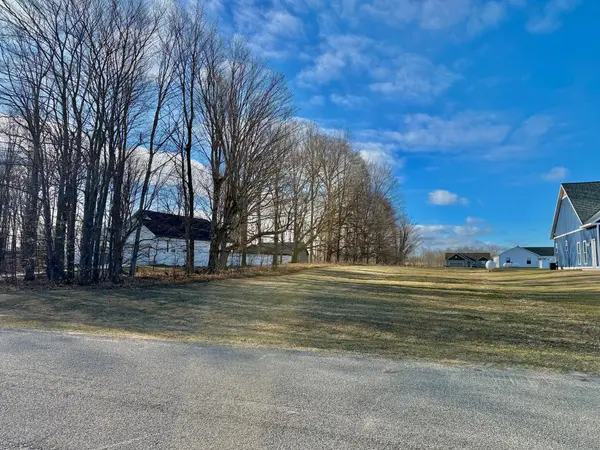 3 W Harrison, Hart, MI 49420