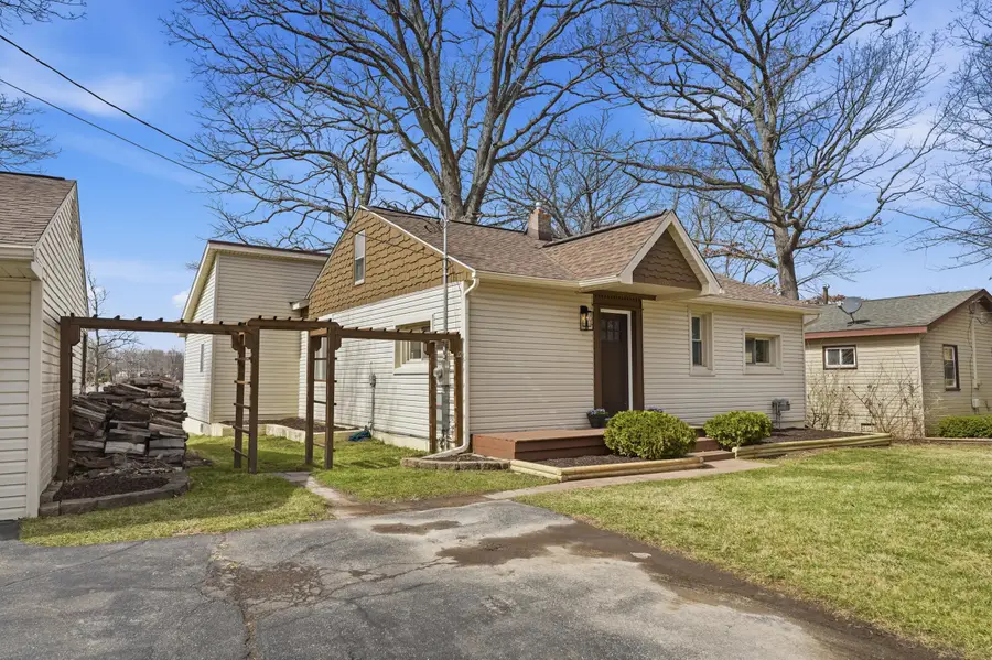 1700 S Hughes Road, Brighton, MI 48114 - #3