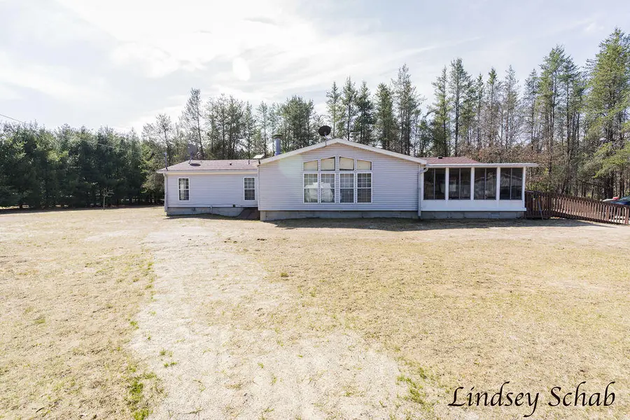 2211 E 13 Mile Road, Bitely, MI 49309 - #3