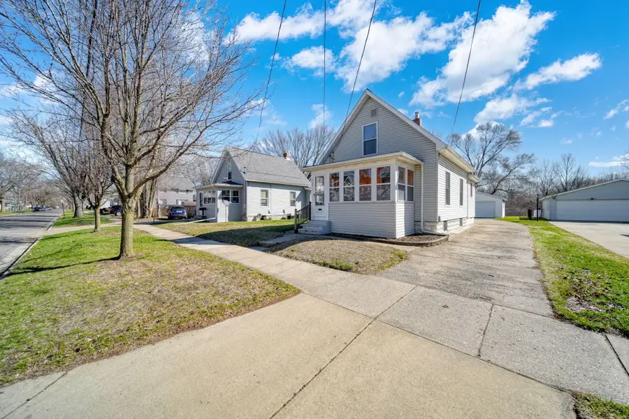 409 Bates Street, Jackson, MI 49202 - #2