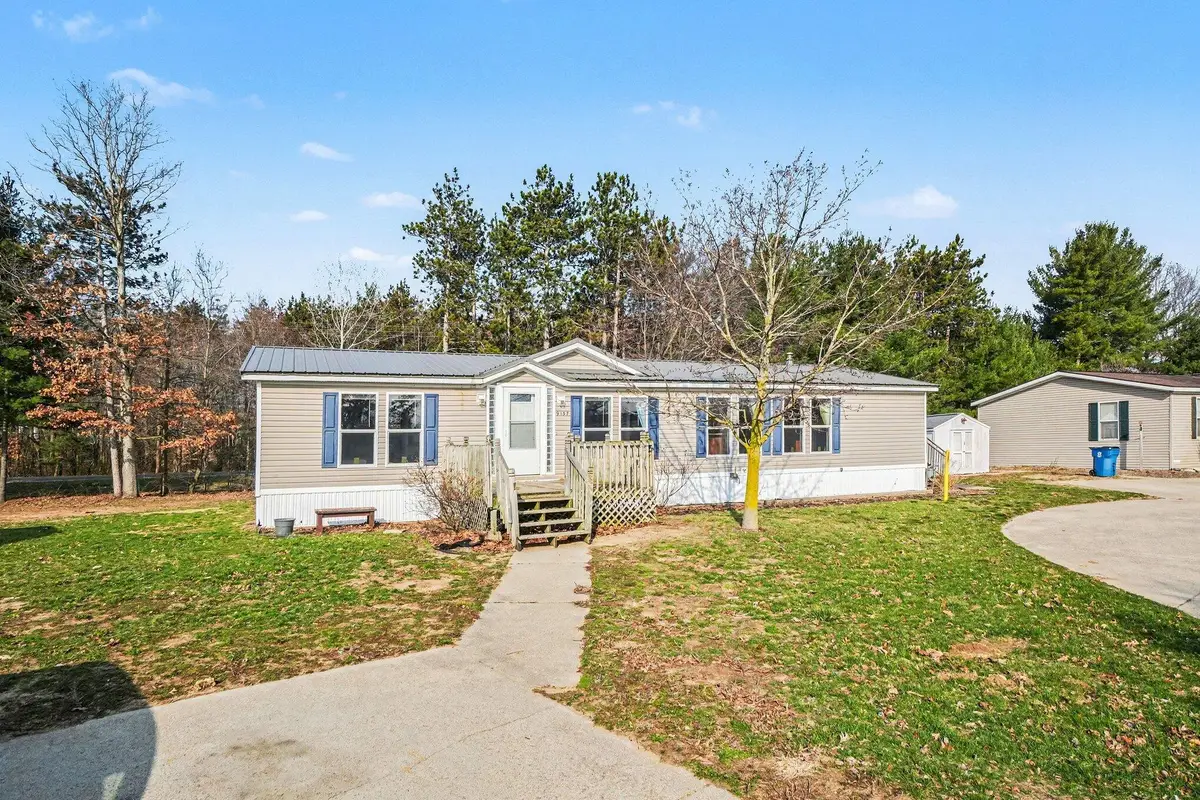 9137 Pine Lake Court, West Olive, MI 49460 - #1