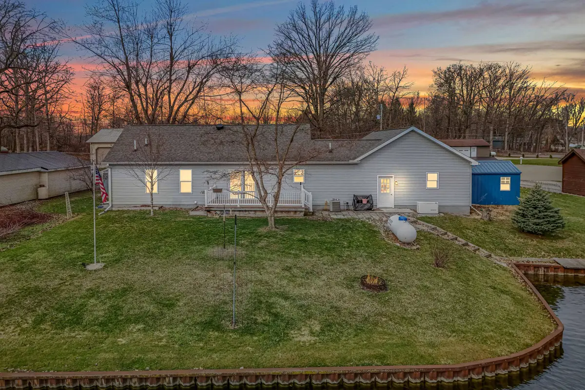 6877 Rowley Drive, Osseo, MI 49266 - #1