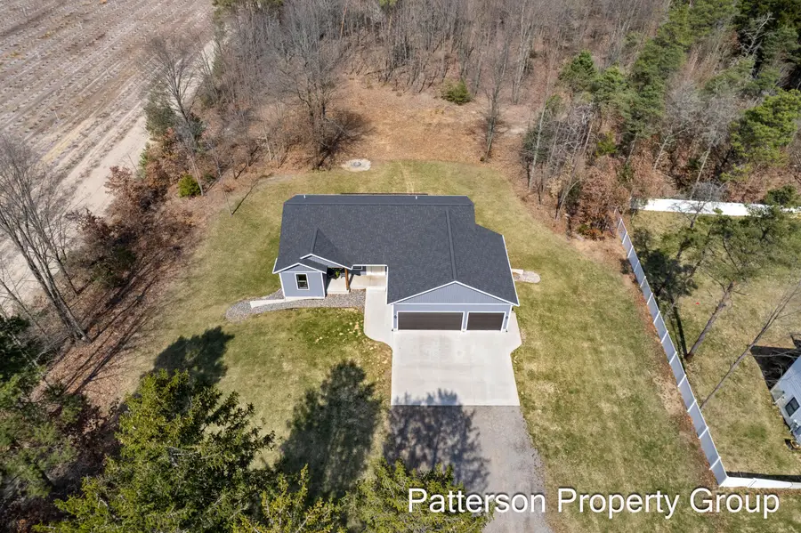 7616 E Sheringer Road, Ravenna, MI 49451 - #2