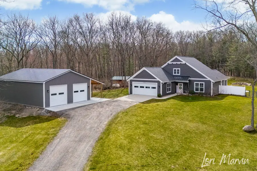 10966 S Stakes Road, Greenville, MI 48838 - #2