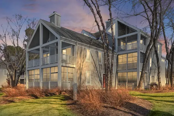 420 W Oselka Drive #212, New Buffalo, MI 49117