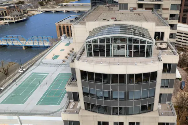 112 Campau Circle Nw, Grand Rapids, MI 49503