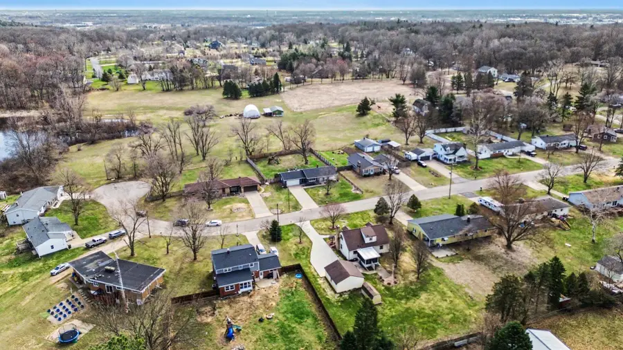 1516 Maderia Avenue Sw, Walker, MI 49534 - #2